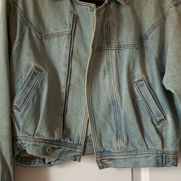 Brandy Melville Cropped Denim jacket - Picture 5 of 5